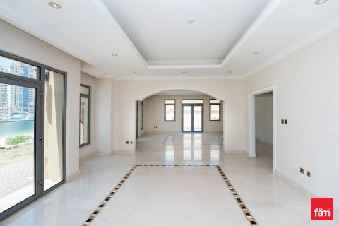 5 bedrooms Villa in Palm Jumeirah, UAE No. 163248 23