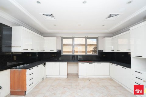 5 bedrooms Villa in Palm Jumeirah, UAE No. 163248 14