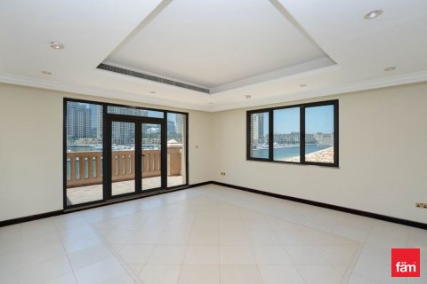 5 bedrooms Villa in Palm Jumeirah, UAE No. 163248 22