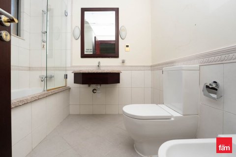 5 bedrooms Villa in Palm Jumeirah, UAE No. 163248 12