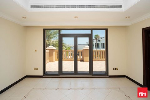 5 bedrooms Villa in Palm Jumeirah, UAE No. 163248 21