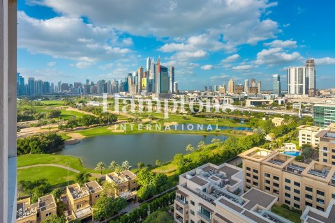 Apartment de 2 dormitorios en The Views 1, UAE No. 134645 18