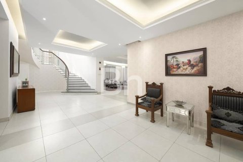 Villa de 6 dormitorios en Living Legends, UAE No. 67322 7
