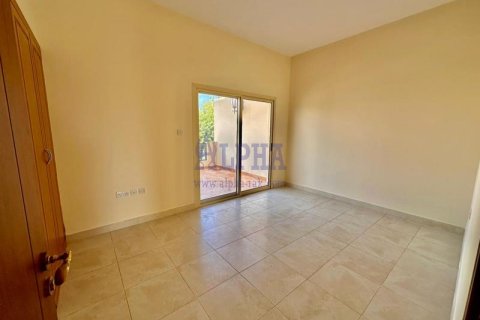 Villa de 3 dormitorios en Al Hamra Village, UAE No. 143022 10