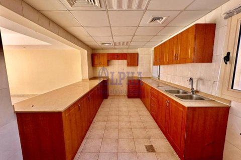 Villa de 3 dormitorios en Al Hamra Village, UAE No. 143022 4