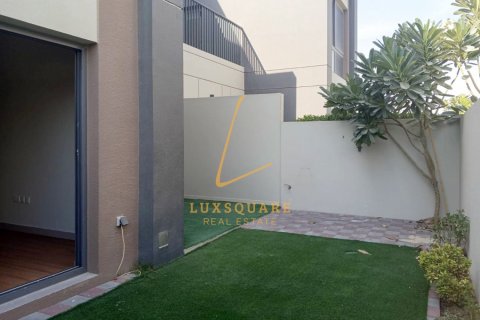 2 bedrooms Villa in Dubai South (Dubai World Central), UAE No. 143025 9