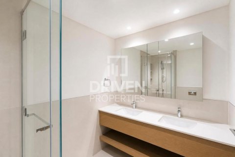 2 bedrooms Apartment in Creek Beach, UAE No. 192298 17
