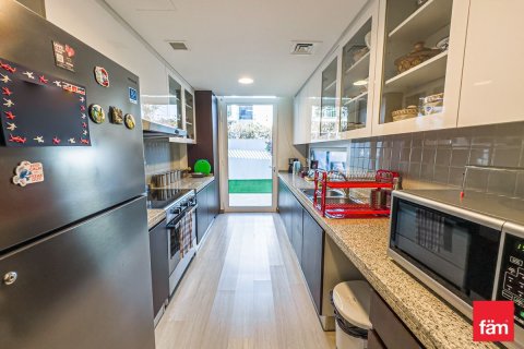 3 bedrooms Townhouse in Dubai, UAE No. 164333 6