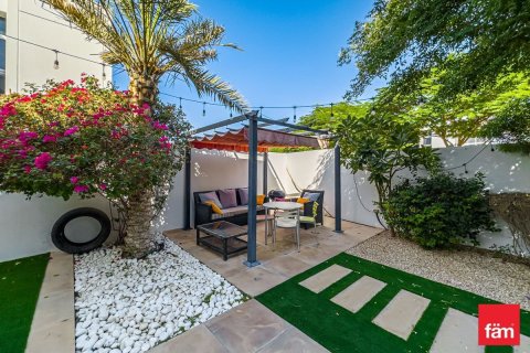 3 bedrooms Townhouse in Dubai, UAE No. 164333 8