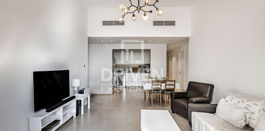 Квартира с 3 спальнями в Warda Apartments, ОАЭ №84921
