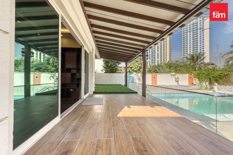 Villa de 4 dormitorios en Dubai, UAE No. 149533 25