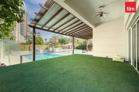 Villa de 4 dormitorios en Dubai, UAE No. 149533 26