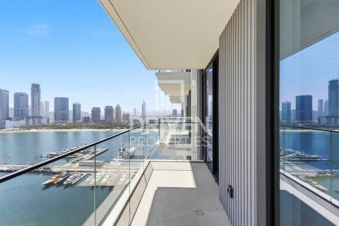Appartement de 1 chambre à EMAAR Beachfront, UAE No. 209933 3