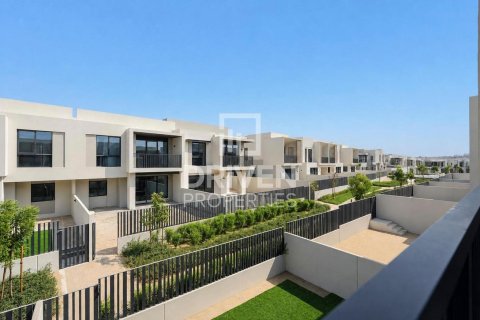 Villa de 4 chambres à Jebel Ali, UAE No. 209936 21