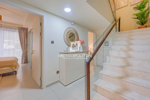 Дуплекс с 2 спальнями  №129872 4