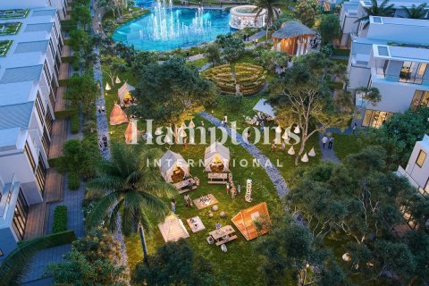 Townhouse de 5 dormitorios en Dubai Land, UAE No. 141771 3