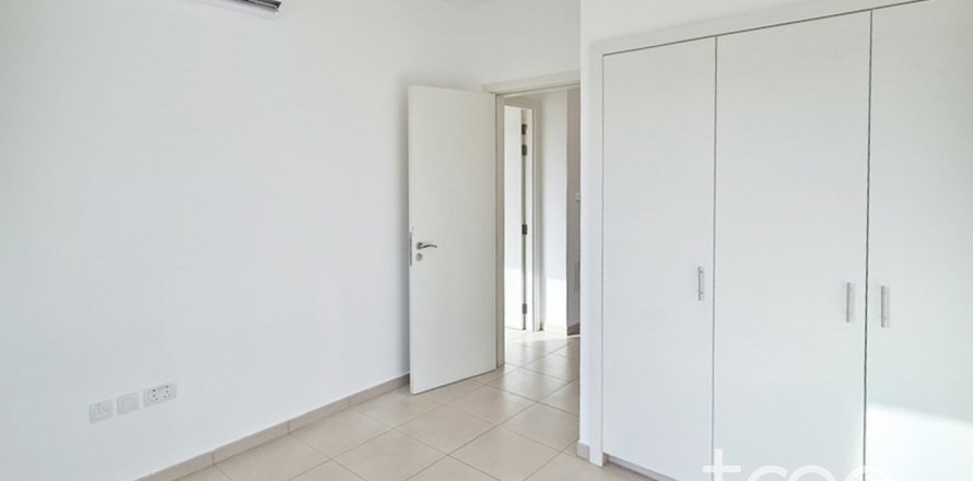 Villa de 3 chambres à Hayat Townhouses, UAE No. 199086