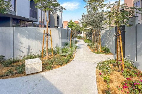 Таунхаус с 3 спальнями в Tilal City, ОАЭ №63878 10