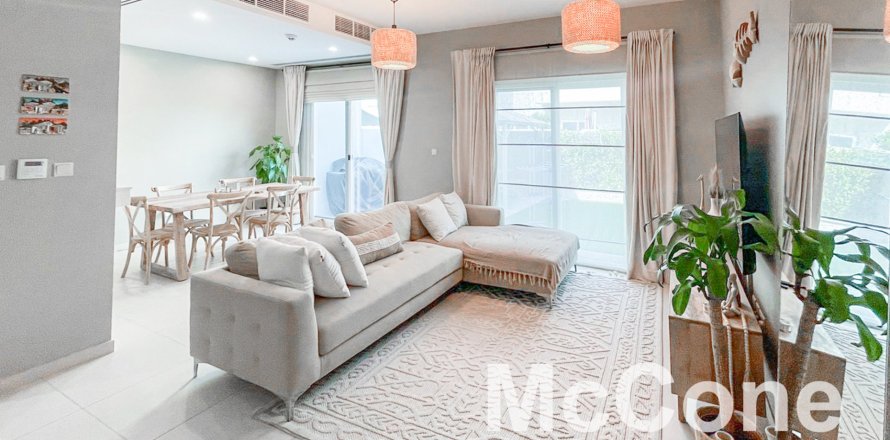 Townhouse de 3 dormitorios en Villanova, UAE No. 74930