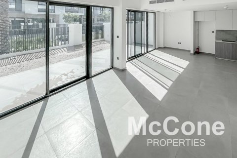 Townhouse de 4 dormitorios en The Valley, UAE No. 74942 1