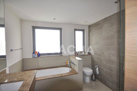 4 bedrooms Villa in Sidra Villas, UAE No. 186074 8