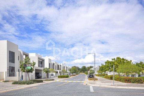 4 bedrooms Villa in Sidra Villas, UAE No. 186074 18