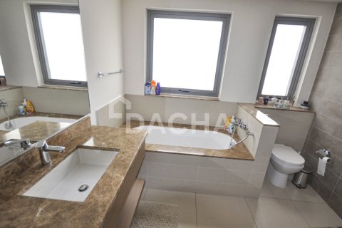 4 bedrooms Villa in Sidra Villas, UAE No. 186074 9