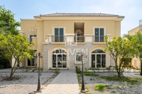 Villa de 5 chambres à Victory Heights, UAE No. 202522 26