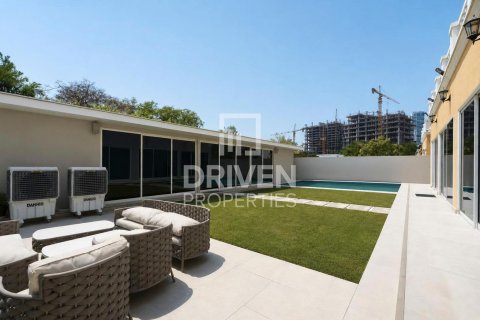 Villa de 6 chambres à Jumeirah Park, UAE No. 206923 26