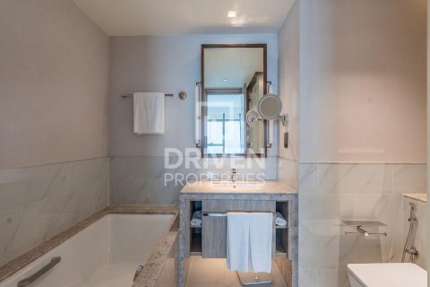 Apartment de 1 dormitorio en Address Harbour Point, UAE No. 190082 13