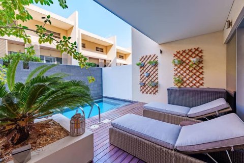 4 bedrooms Townhouse  No. 112592 2