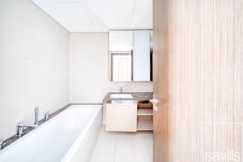 Apartment de 2 dormitorios en BLVD Heights, UAE No. 203630 8
