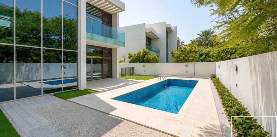 5 غرفة نوم  فيلا في District One, الإمارات العربية المتحدة رقم 201132