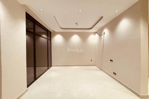 Villa de 4 dormitorios en Riyadh, Saudi Arabia No. 60055 5