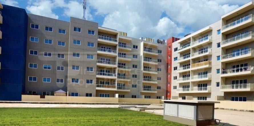 2 bedrooms Apartment in Al Reef, UAE No. 172535