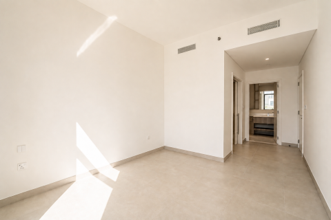 3 bedrooms Apartment in Dubai, UAE No. 199849 12