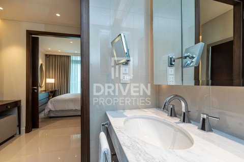 Квартира с 1 спальней в The Address Residence Fountain Views, ОАЭ №85334 19