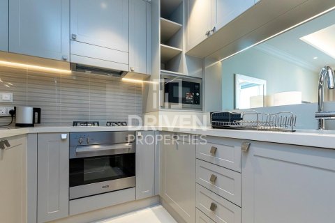 Квартира с 1 спальней в The Address Residence Fountain Views, ОАЭ №85334 13