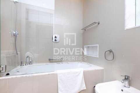Квартира с 1 спальней в The Address Residence Fountain Views, ОАЭ №85334 6