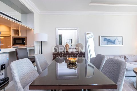 Квартира с 1 спальней в The Address Residence Fountain Views, ОАЭ №85334 3