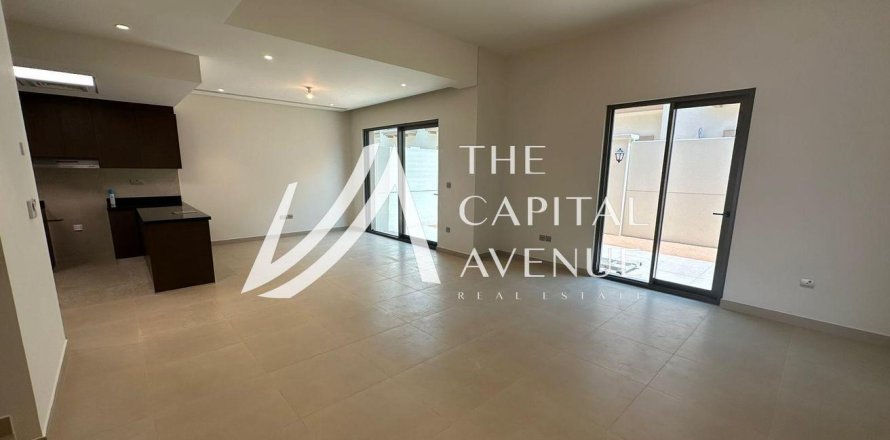 2 bedrooms Townhouse in Khalifa City, UAE No. 86771