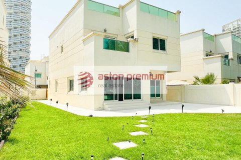 Villa de 4 dormitorios  No. 111721 13