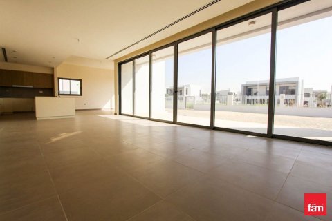Villa de 5 dormitorios  No. 111999 10