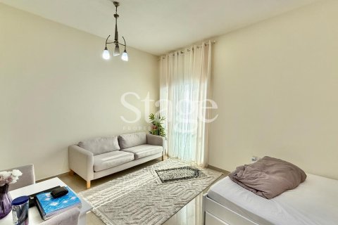 Studio Apartment in Dubai Sports City, UAE No. 173222 3