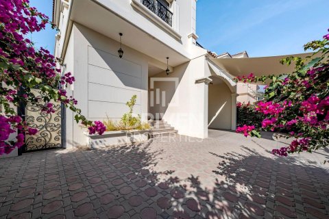 Villa de 5 dormitorios en The Villa, UAE No. 137725 26