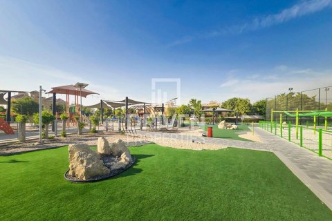 Villa de 5 dormitorios en The Villa, UAE No. 137725 30