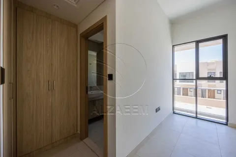 Townhouse de 2 dormitorios en Abu Dhabi, UAE No. 150099 8