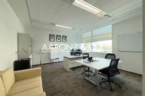 Office de 534m² en Sheikh Zayed Road, UAE No. 140663 9