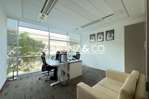 Office de 534m² en Sheikh Zayed Road, UAE No. 140663 8
