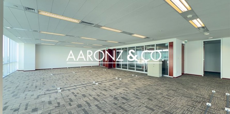 Office de 353m² en Sheikh Zayed Road, UAE No. 140661